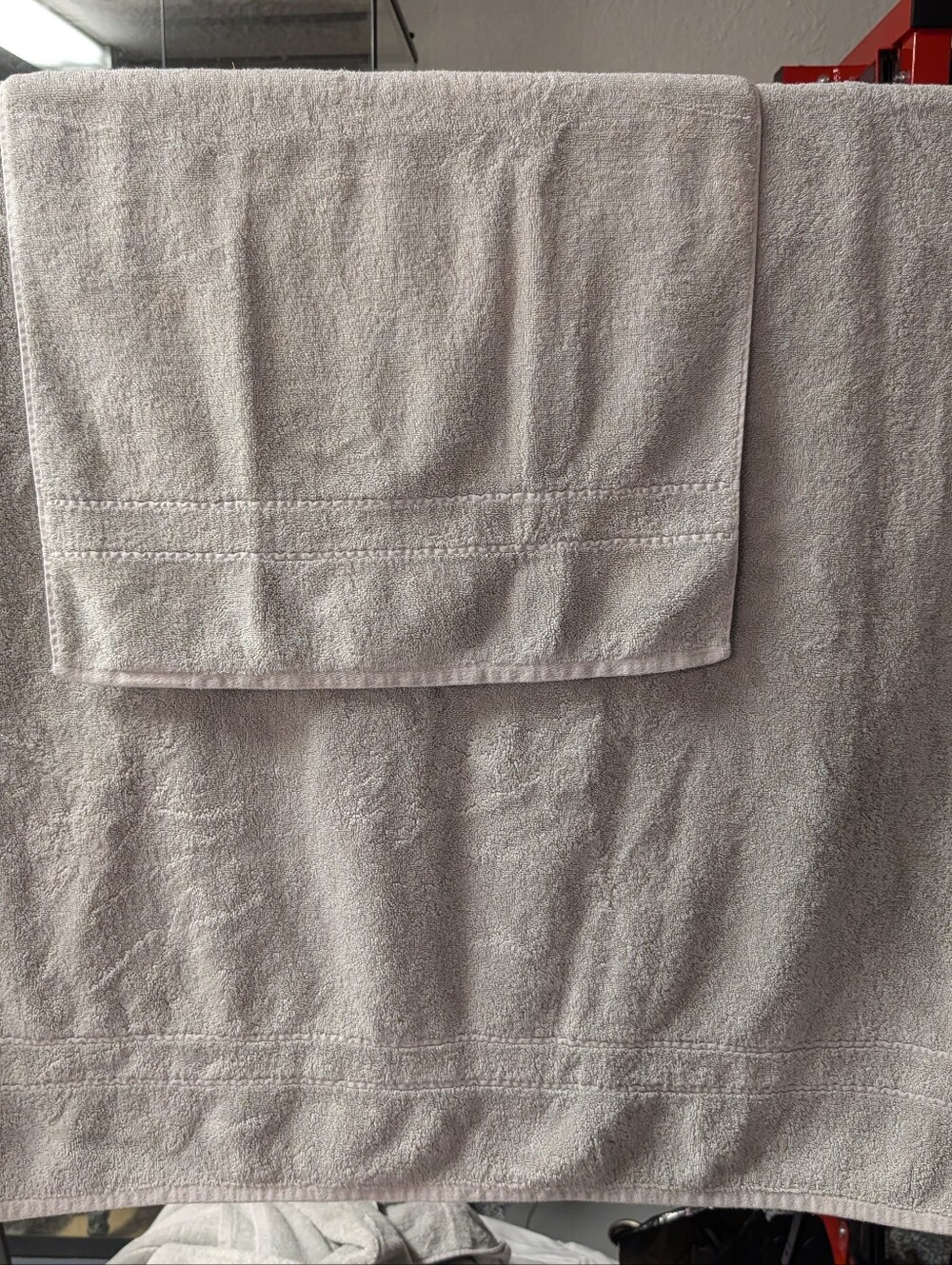 Set Cozy Earth Light Grey Bath Sheets (7) Hand Towels (5)